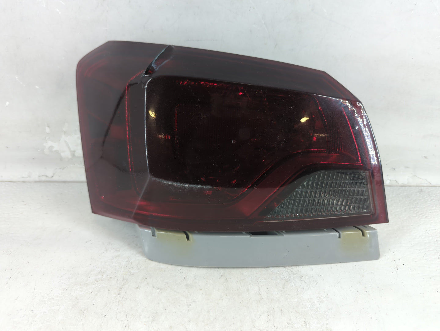 2014-2020 Chevrolet Impala Tail Light Assembly Driver Left OEM P/N:20210125 Fits Fits 2014 2015 2016 2017 2018 2019 2020 OEM