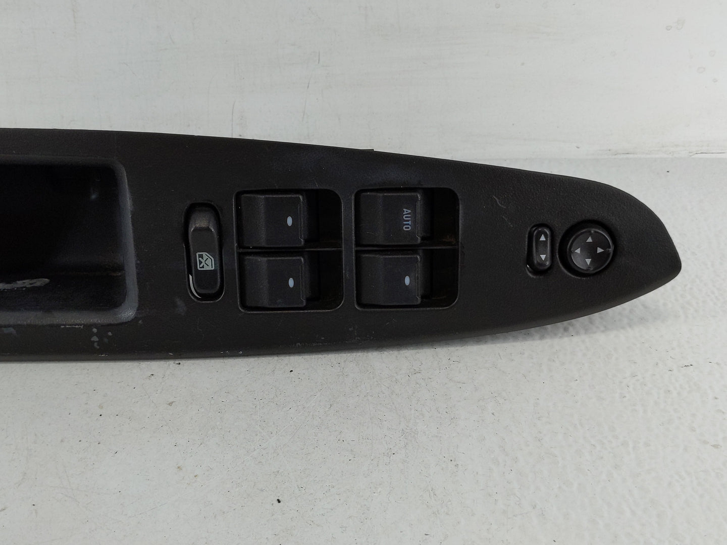 2009-2016 Chevrolet Impala Master Power Window Switch Replacement Driver Side Left P/N:2582893 Fits OEM Used Auto Parts - Oe