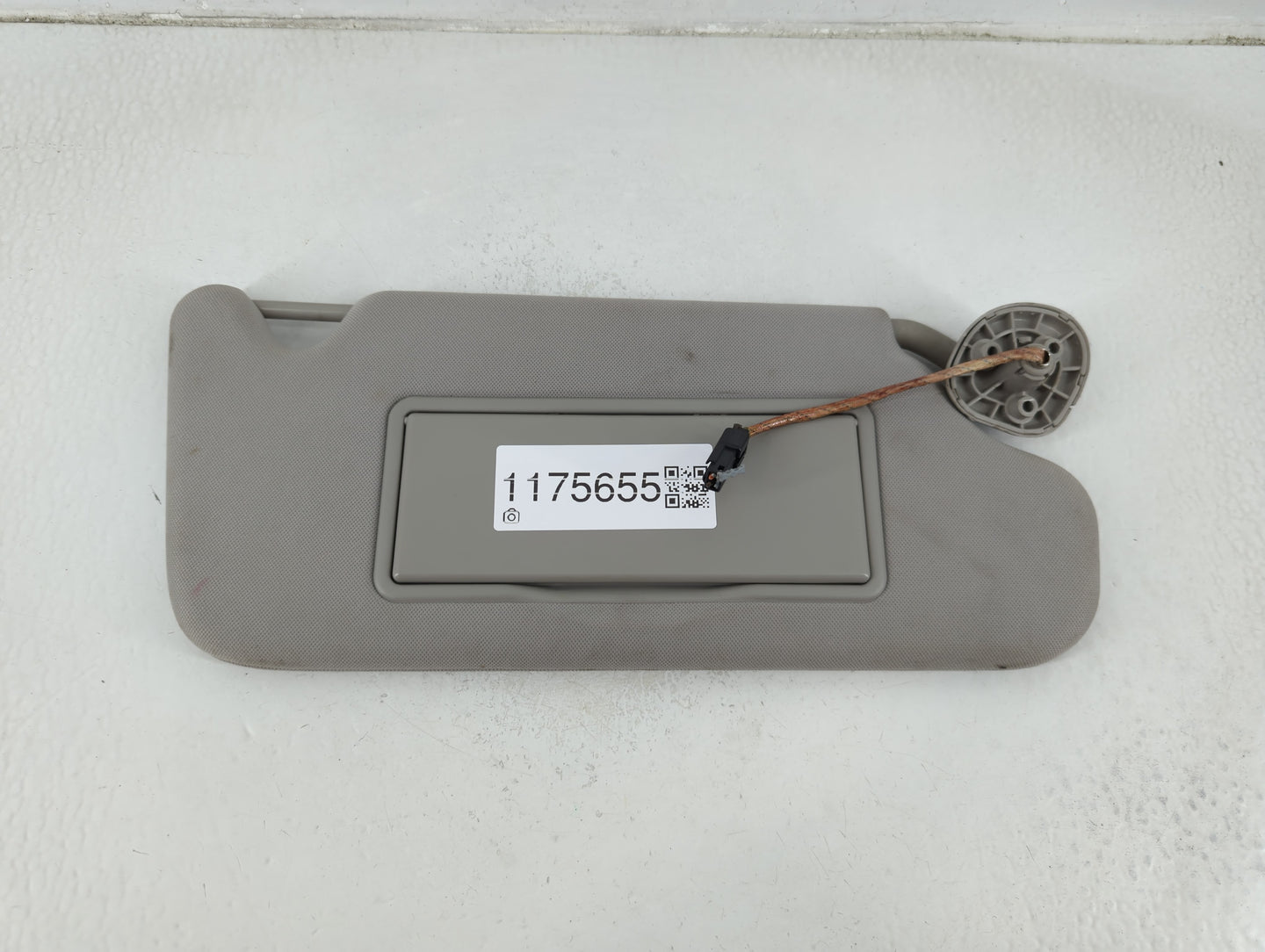 2006-2016 Chevrolet Impala Sun Visor Shade Replacement Passenger Right Mirror Fits OEM Used Auto Parts - Oemusedautoparts1.c