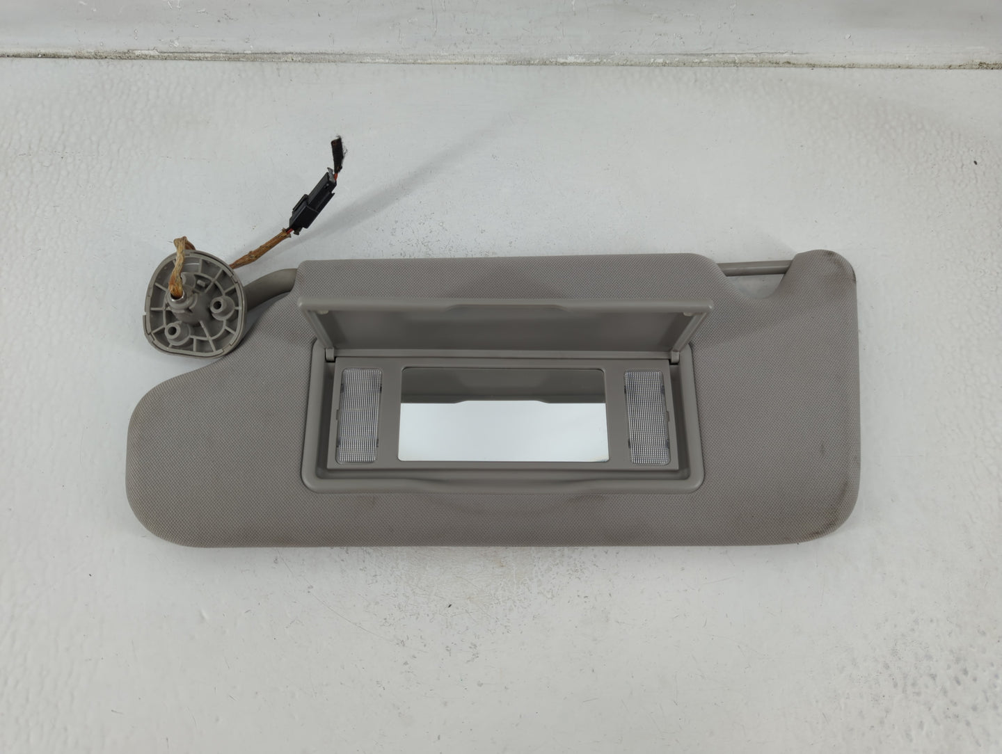 2006-2016 Chevrolet Impala Sun Visor Shade Replacement Driver Left Mirror Fits OEM Used Auto Parts - Oemusedautoparts1.com