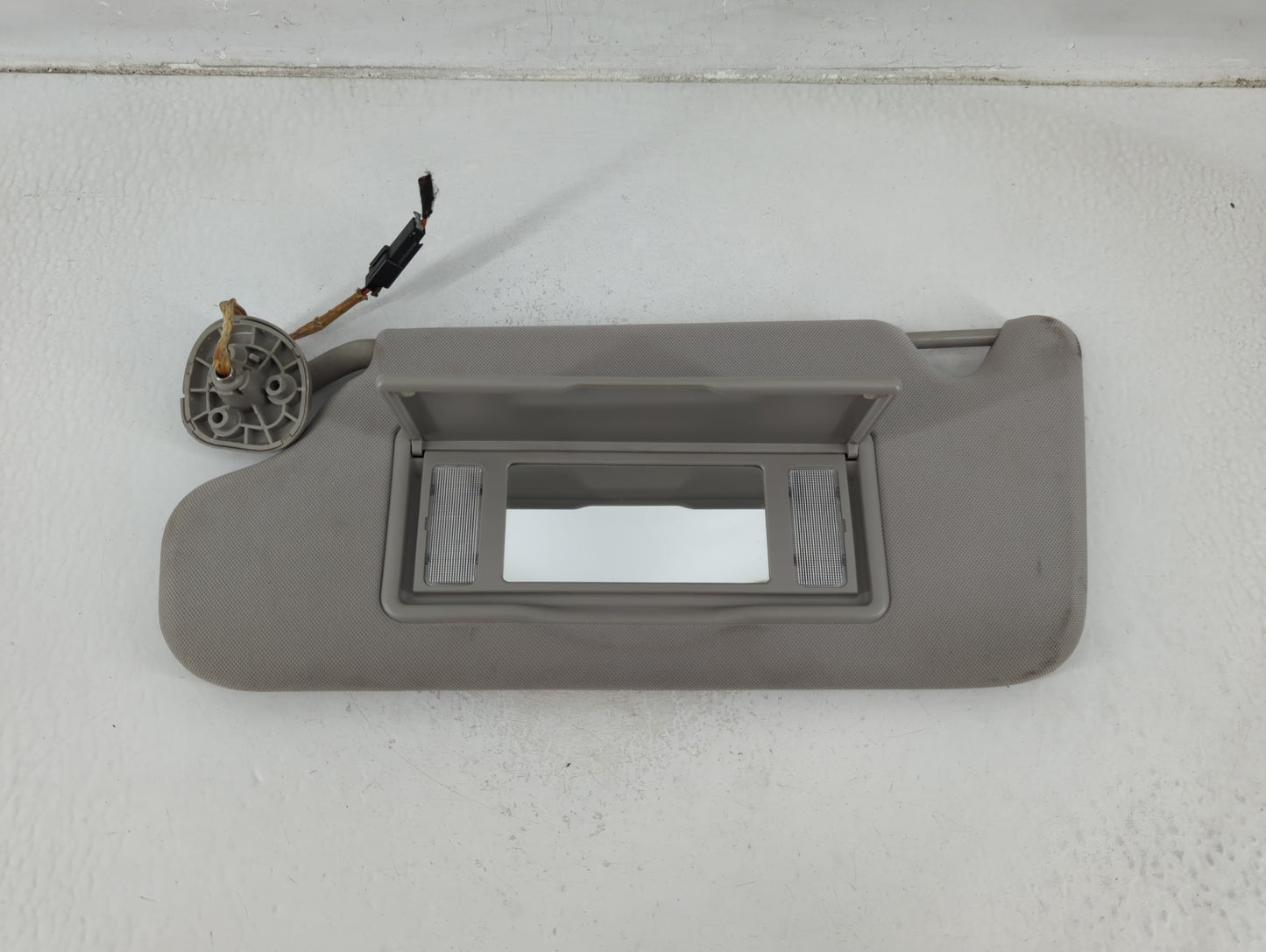 2006-2016 Chevrolet Impala Sun Visor Shade Replacement Driver Left Mirror Fits OEM Used Auto Parts - Oemusedautoparts1.com