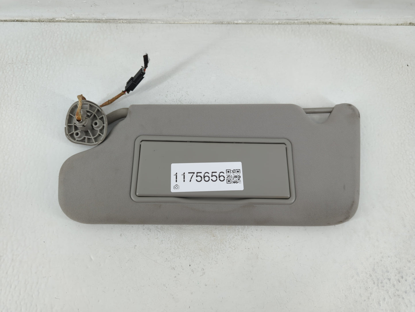 2006-2016 Chevrolet Impala Sun Visor Shade Replacement Driver Left Mirror Fits OEM Used Auto Parts - Oemusedautoparts1.com