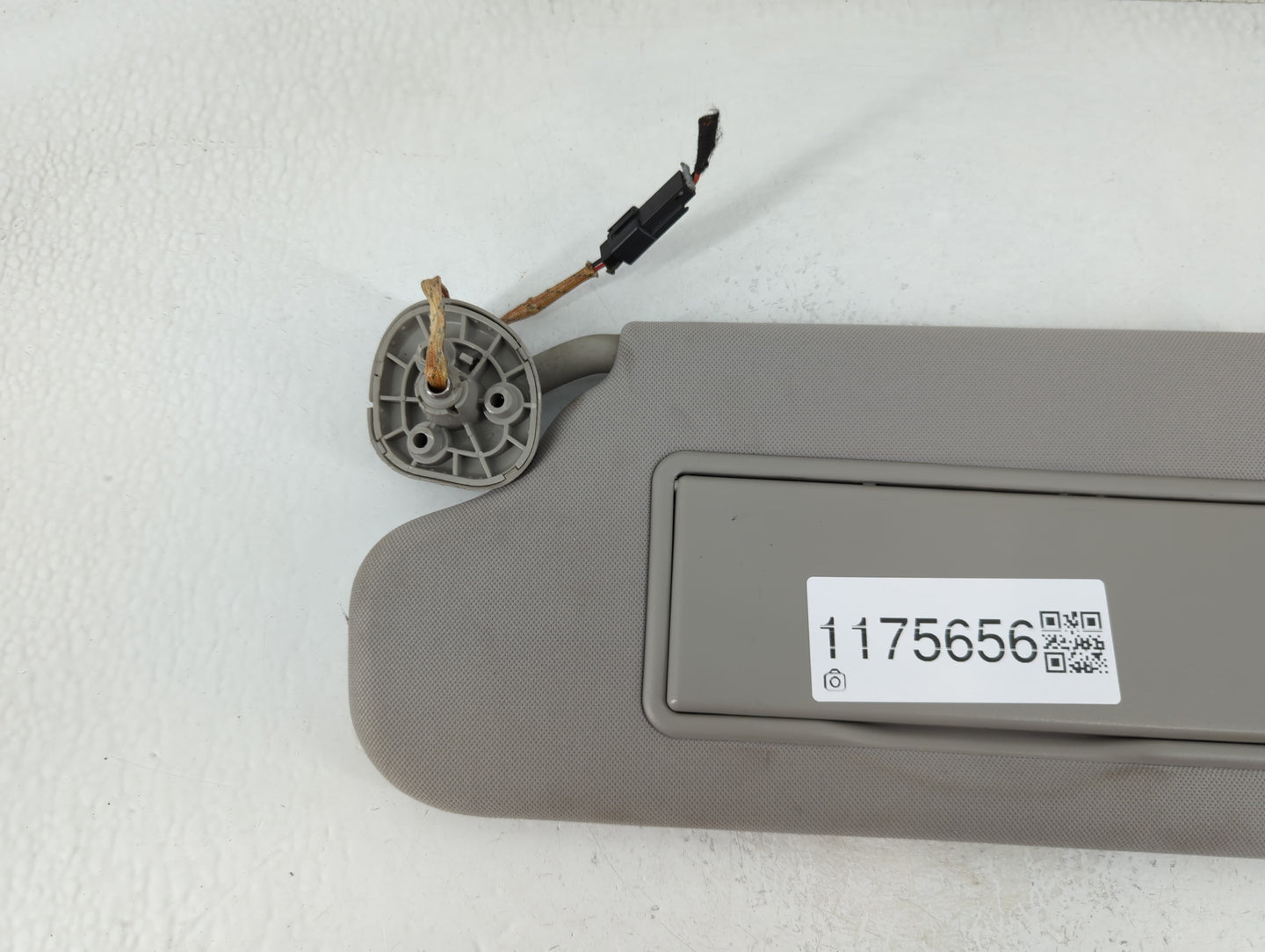 2006-2016 Chevrolet Impala Sun Visor Shade Replacement Driver Left Mirror Fits OEM Used Auto Parts - Oemusedautoparts1.com