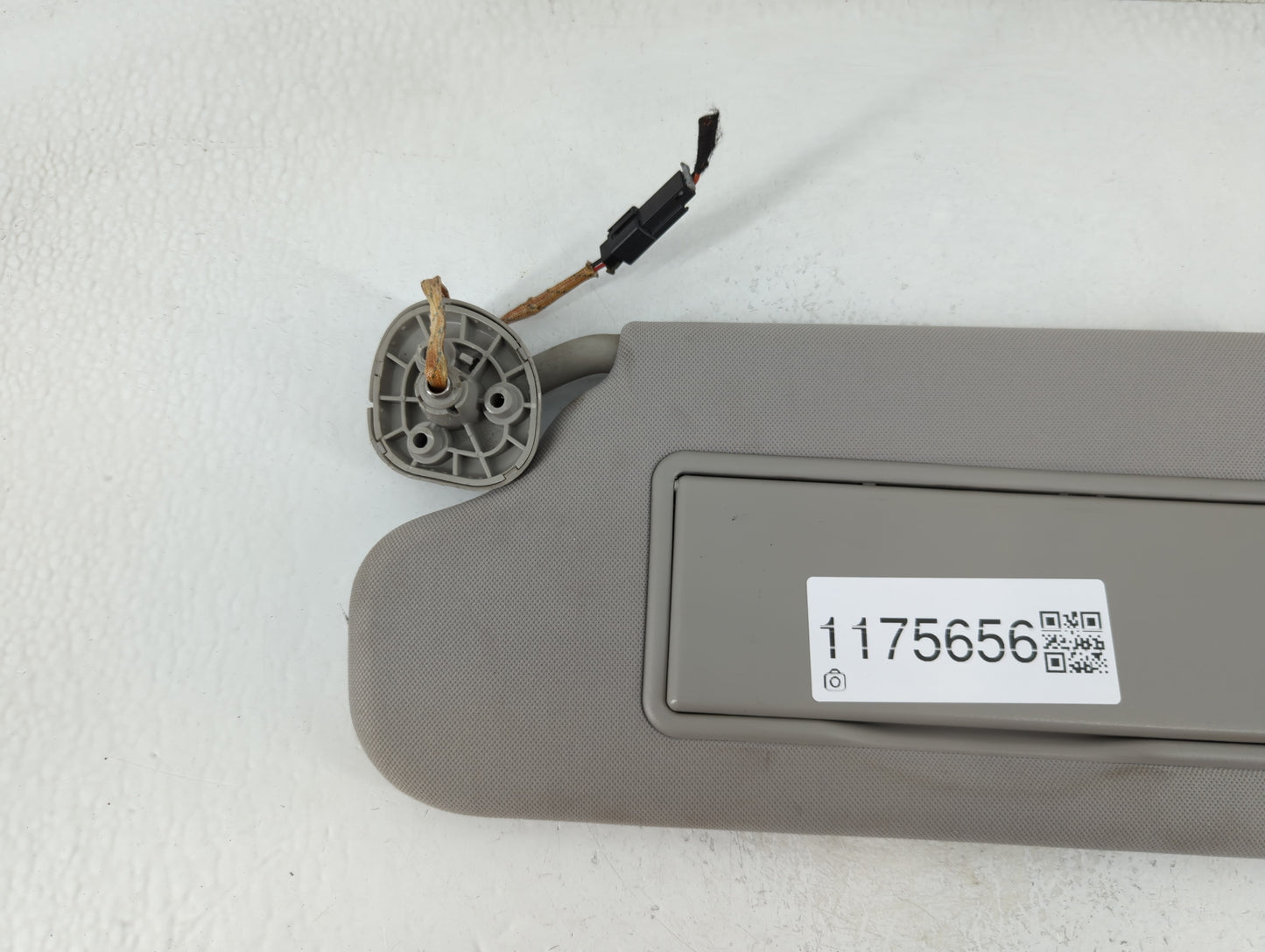 2006-2016 Chevrolet Impala Sun Visor Shade Replacement Driver Left Mirror Fits OEM Used Auto Parts - Oemusedautoparts1.com