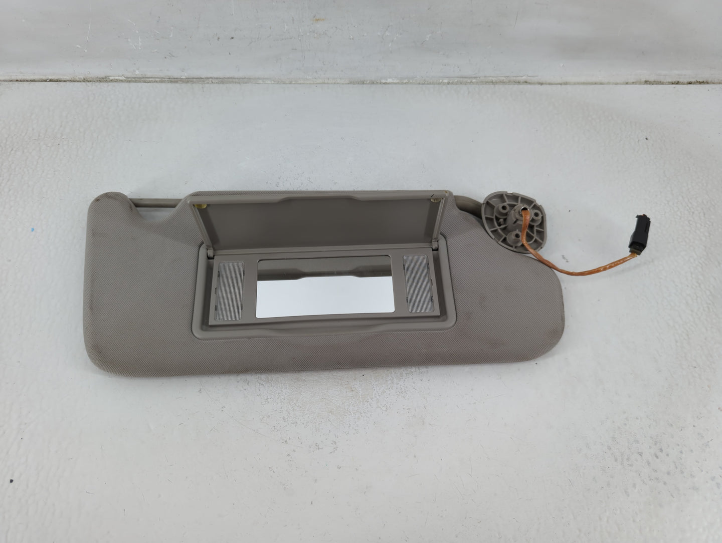 2006-2016 Chevrolet Impala Sun Visor Shade Replacement Passenger Right Mirror Fits OEM Used Auto Parts - Oemusedautoparts1.c