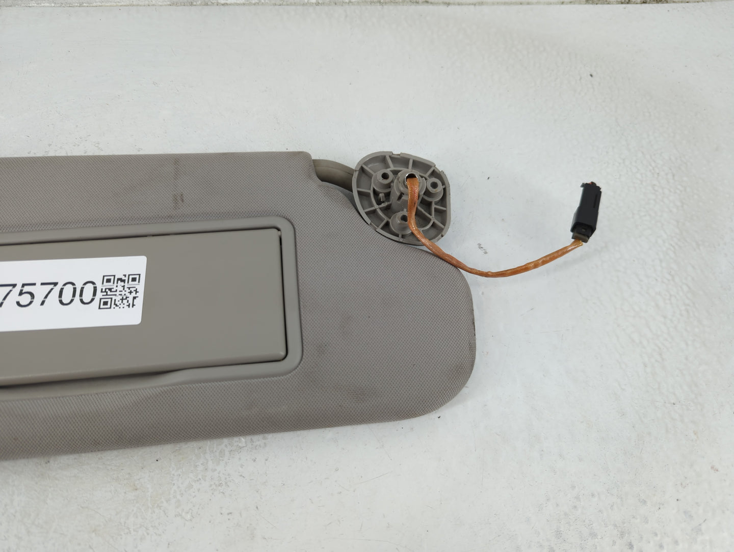 2006-2016 Chevrolet Impala Sun Visor Shade Replacement Passenger Right Mirror Fits OEM Used Auto Parts - Oemusedautoparts1.c