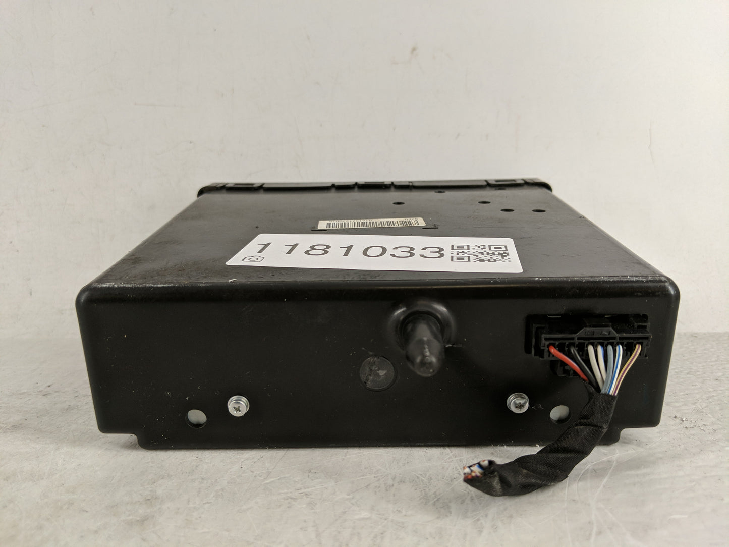 2016 Chevrolet Impala Radio AM FM Cd Player Receiver Replacement P/N:13594480 Fits OEM Used Auto Parts - Oemusedautoparts1.c