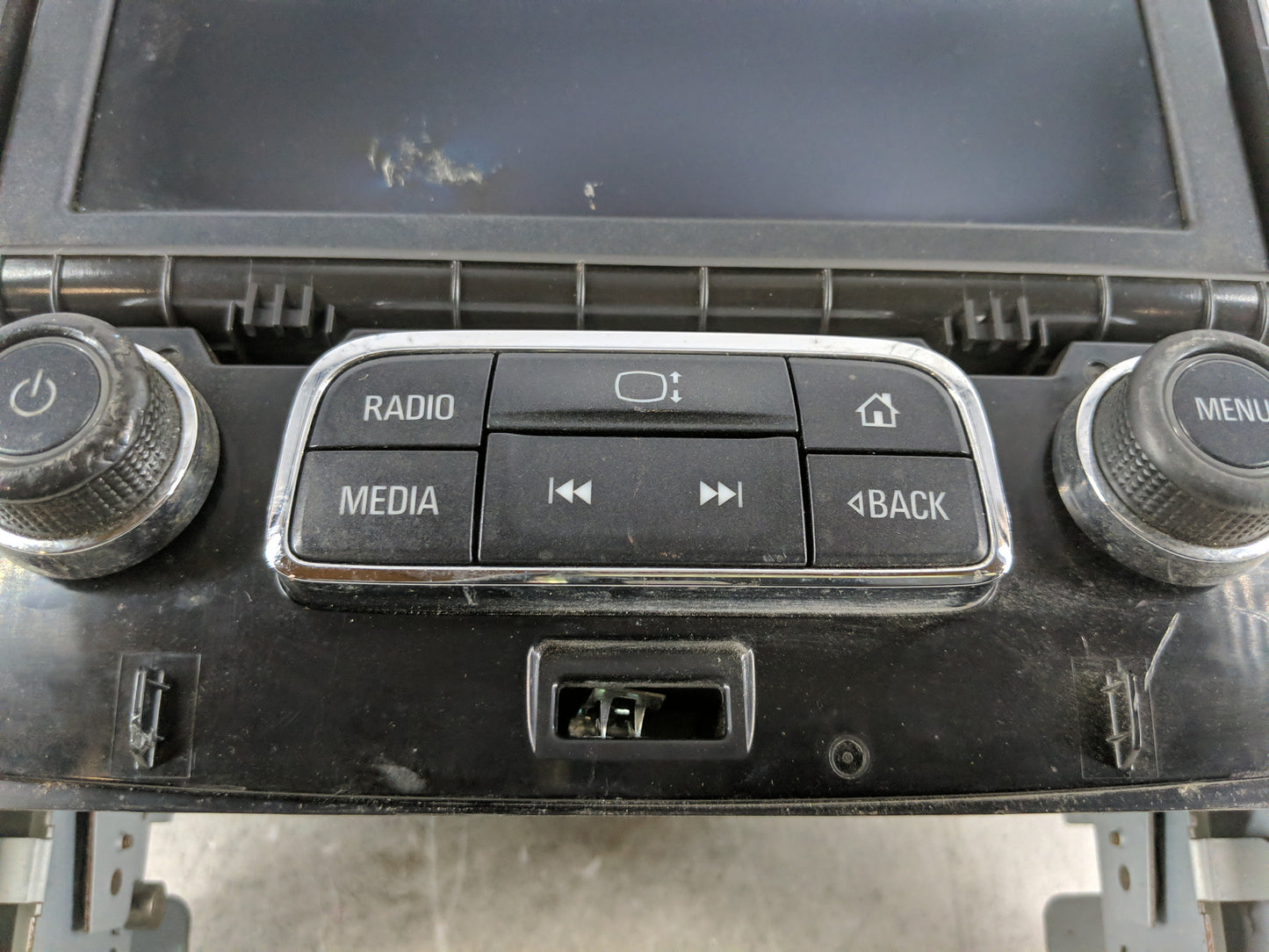 2016 Chevrolet Impala Radio AM FM Cd Player Receiver Replacement P/N:23399193 Fits OEM Used Auto Parts - Oemusedautoparts1.c