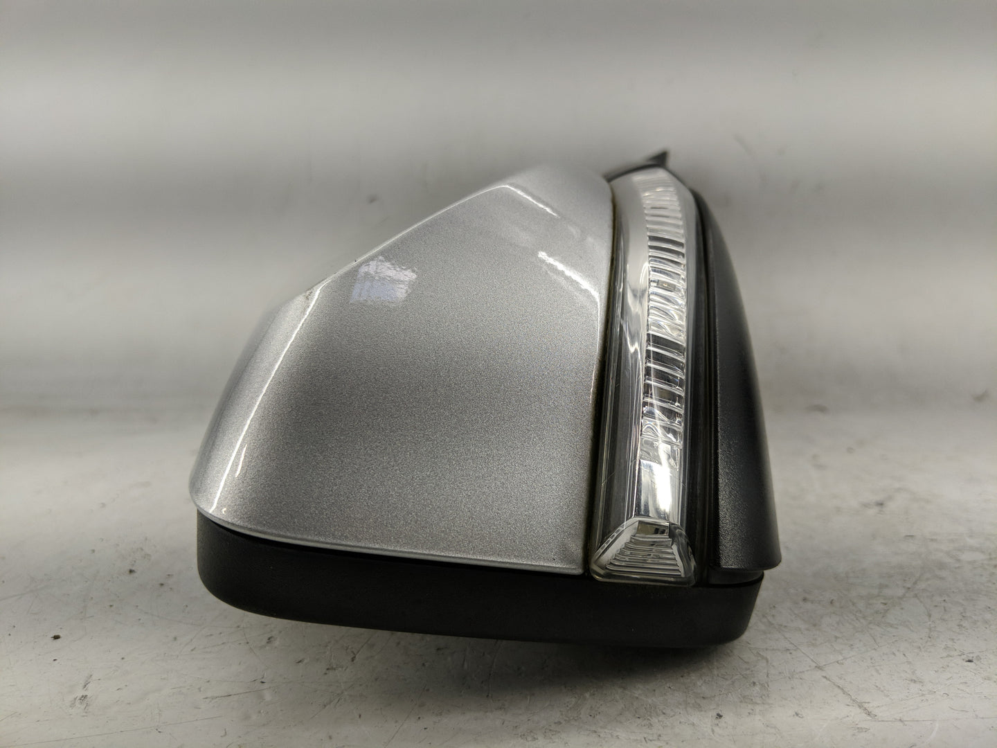 2016 Chevrolet Impala Side Mirror Replacement Passenger Right View Door Mirror P/N:22936942 Fits OEM Used Auto Parts - Oemus