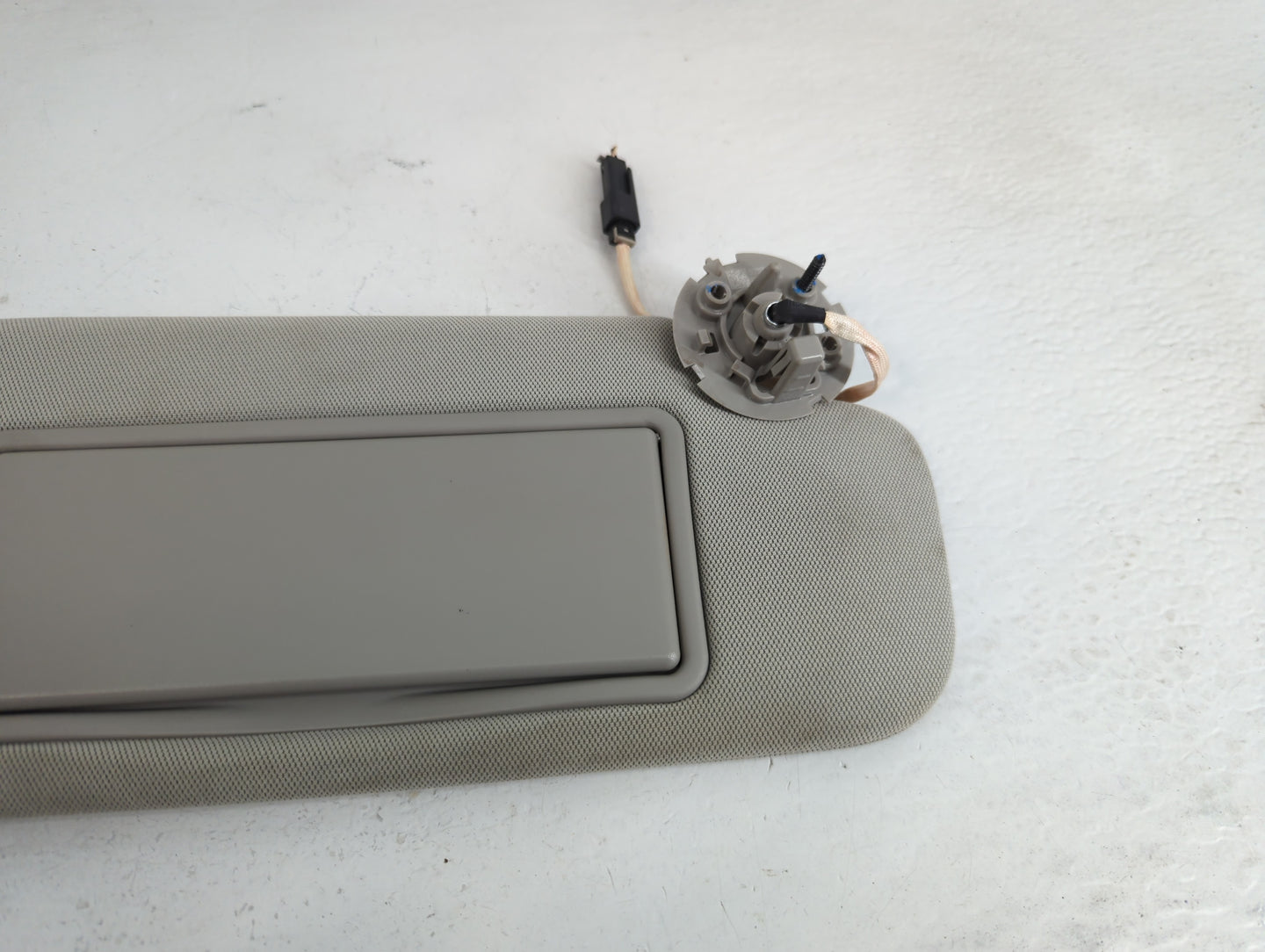 2014-2020 Chevrolet Impala Sun Visor Shade Replacement Passenger Right Mirror Fits Fits 2014 2015 2016 2017 2018 2019 2020 O