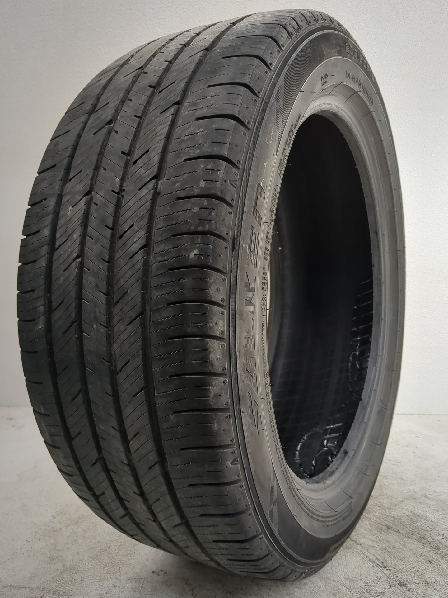 Used Tire 235/50R18 FALKEN INCERA SN250 A/S 97V - Tread Depth 9/32 - Oemusedautoparts1.com