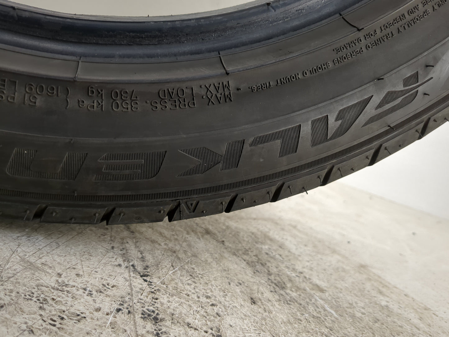 Used Tire 235/50R18 FALKEN SINCERA SN250 A/S 97V - Tread Depth 7.5/32 - Oemusedautoparts1.com