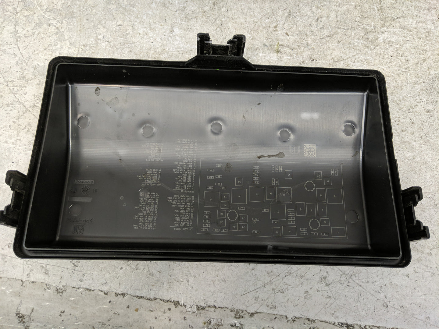2016-2020 Chevrolet Impala Fusebox Fuse Box Panel Relay Module P/N:23299787 01 Fits Fits 2016 2017 2018 2019 2020 OEM Used A