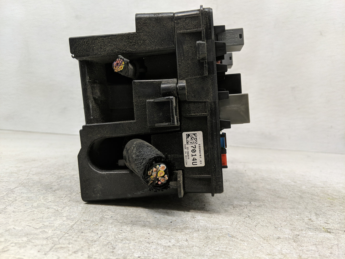 2016-2020 Chevrolet Impala Fusebox Fuse Box Panel Relay Module P/N:23299787 01 Fits Fits 2016 2017 2018 2019 2020 OEM Used A