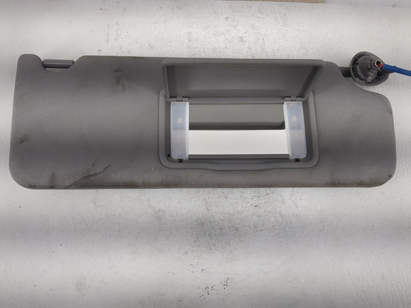 2006-2016 Chevrolet Impala Sun Visor Shade Replacement Passenger Right Mirror Fits OEM Used Auto Parts - Oemusedautoparts1.c