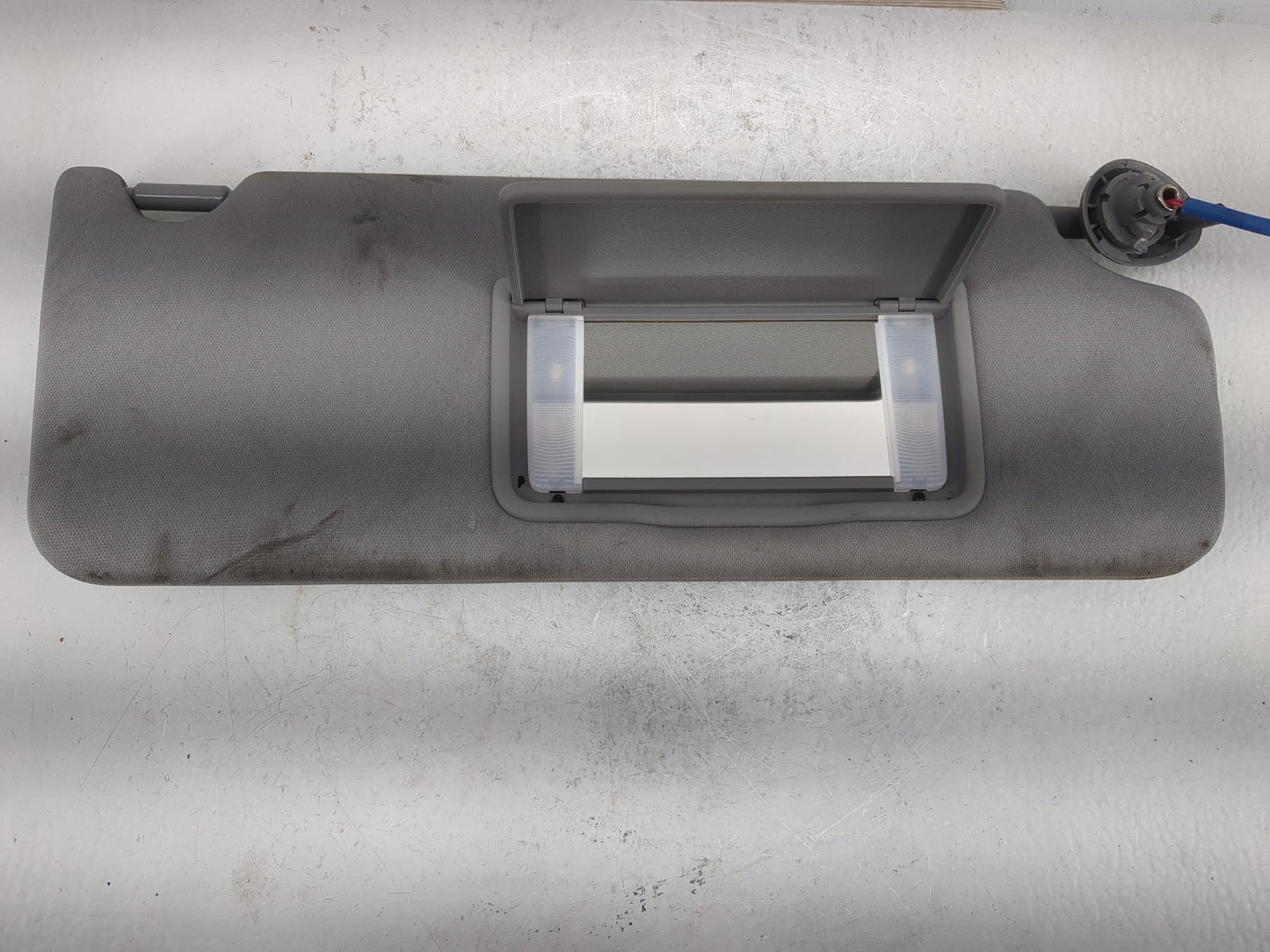 2006-2016 Chevrolet Impala Sun Visor Shade Replacement Passenger Right Mirror Fits OEM Used Auto Parts - Oemusedautoparts1.c