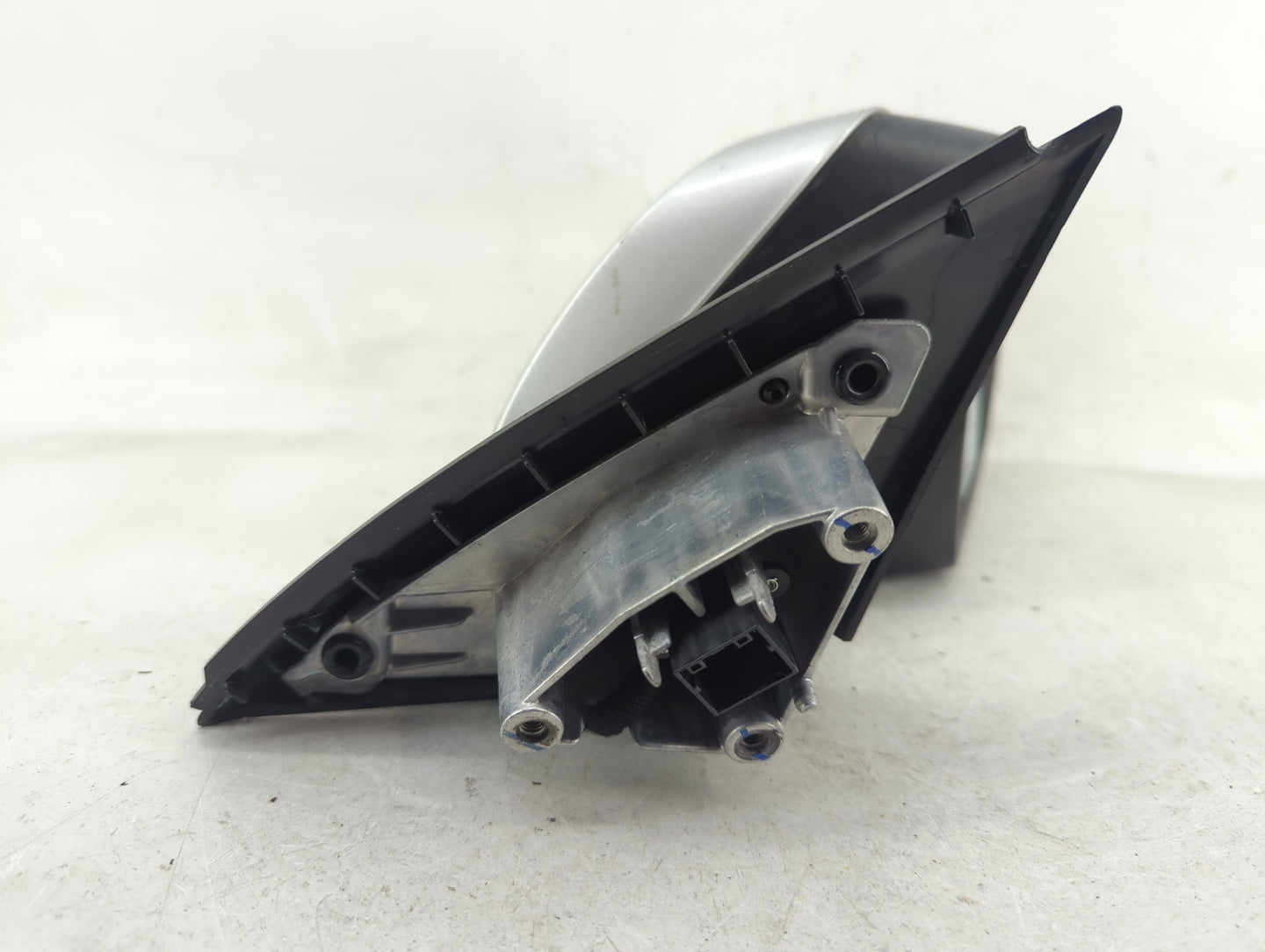 2016 Chevrolet Impala Passenger Side View Mirror - Right Door Mirror OEM Used - Oemusedautoparts1.com