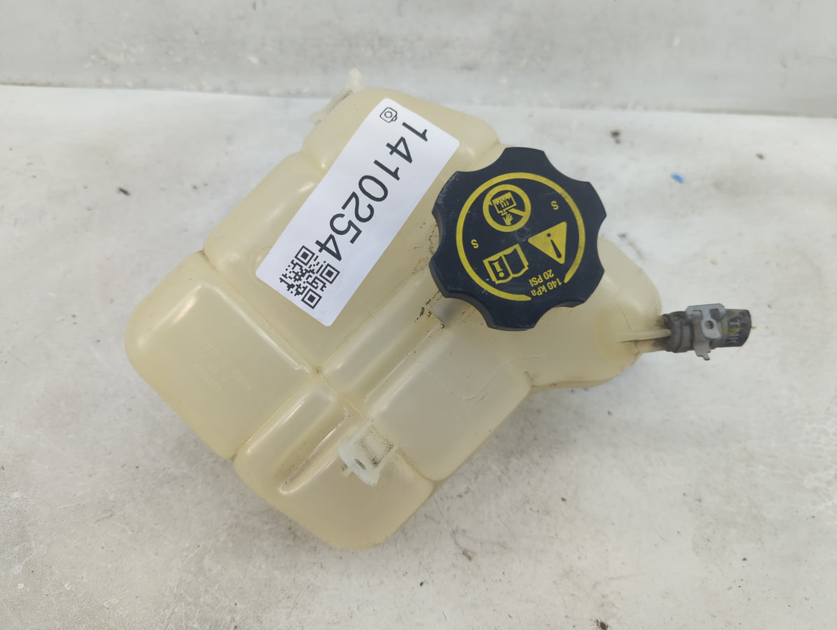2014 Chevrolet Impala Radiator Coolant Overflow Expansion Tank Bottle 1410254 - Oemusedautoparts1.com