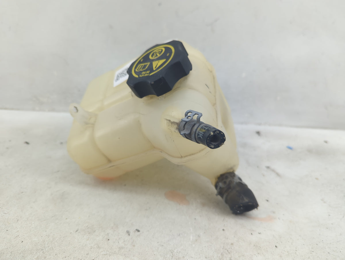 2014 Chevrolet Impala Radiator Coolant Overflow Expansion Tank Bottle 1410254 - Oemusedautoparts1.com