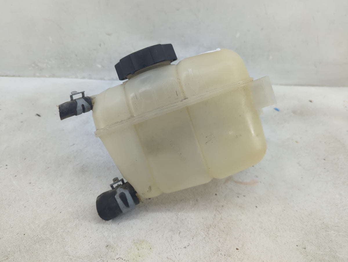 2014 Chevrolet Impala Radiator Coolant Overflow Expansion Tank Bottle 1410254 - Oemusedautoparts1.com
