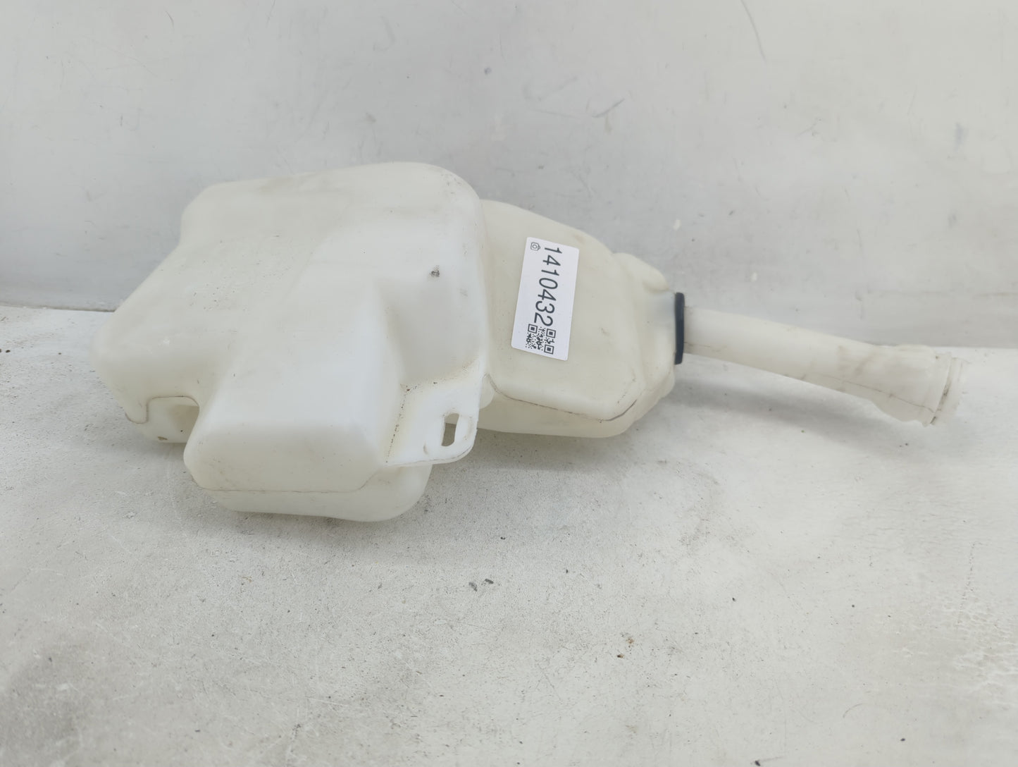 2014-2020 Chevrolet Impala Windshield Washer Fluid Reservoir Bottle Oem - Oemusedautoparts1.com