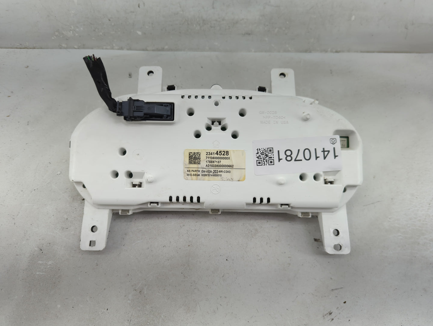 2016 Chevrolet Impala Instrument Cluster Speedometer Gauges P/N:23414528 Fits OEM Used Auto Parts - Oemusedautoparts1.com