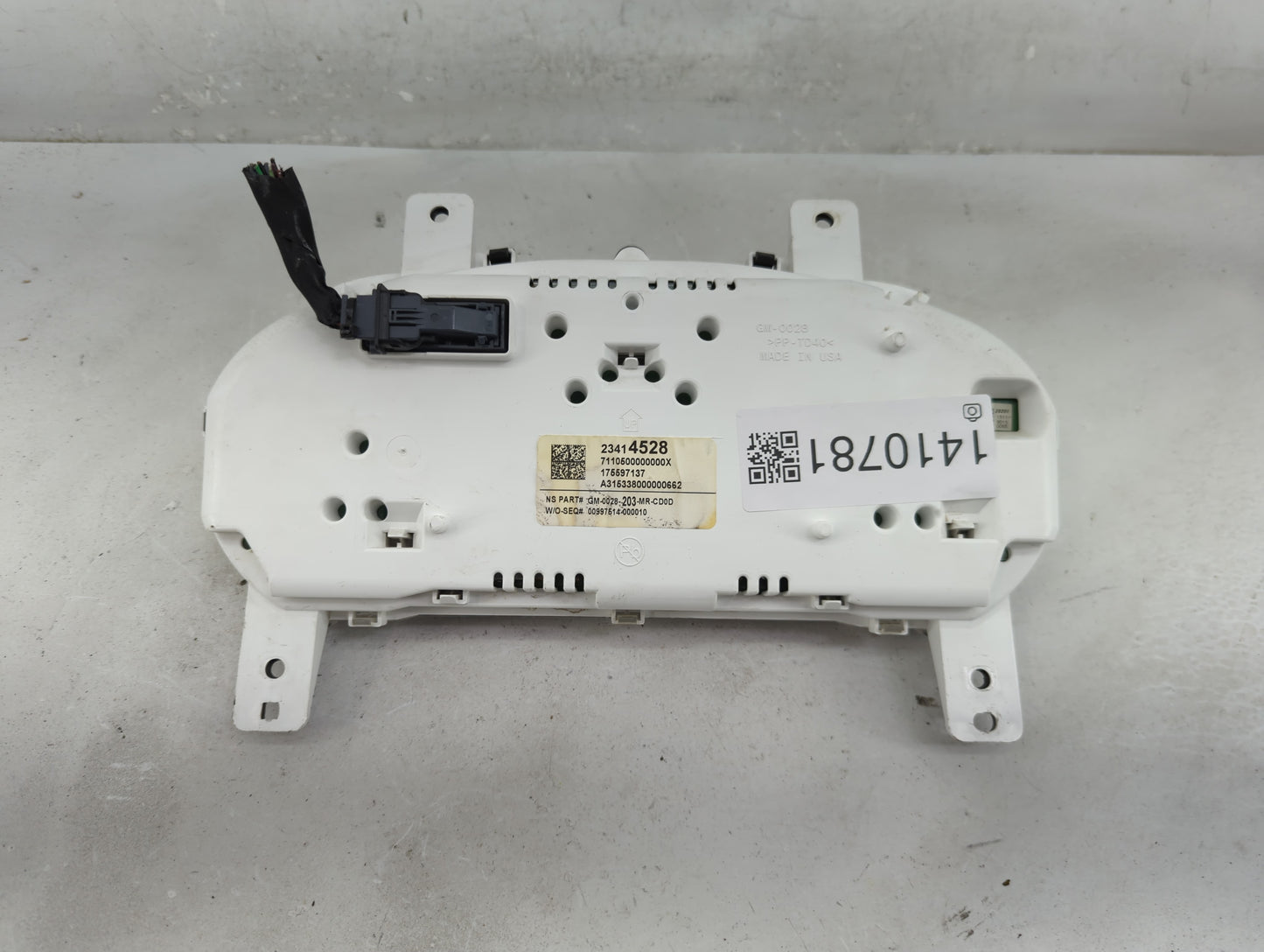 2016 Chevrolet Impala Instrument Cluster Speedometer Gauges P/N:23414528 Fits OEM Used Auto Parts - Oemusedautoparts1.com
