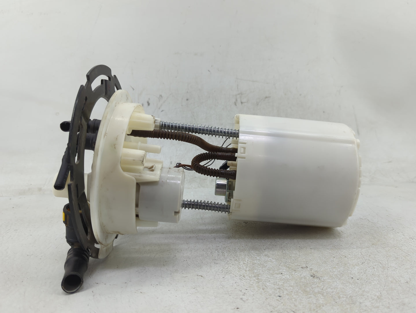 2014-2020 Chevrolet Impala Electrical Gas Fuel Pump Assembly - Oemusedautoparts1.com