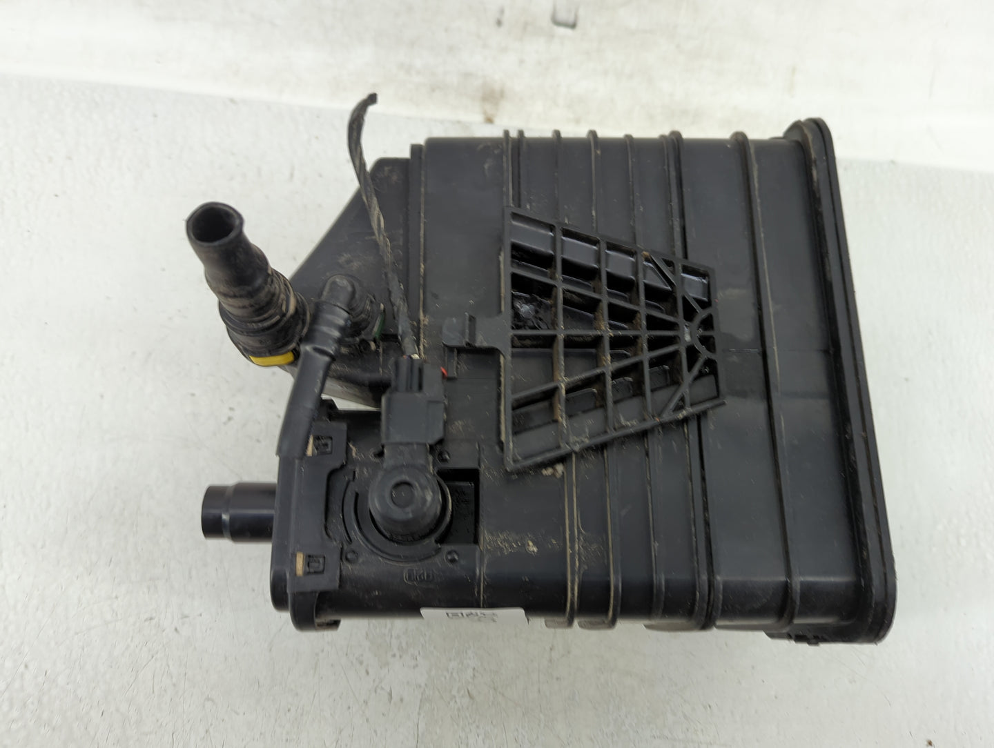 2016 Chevrolet Impala Fuel Vapor Charcoal Canister 1412629 - Oemusedautoparts1.com