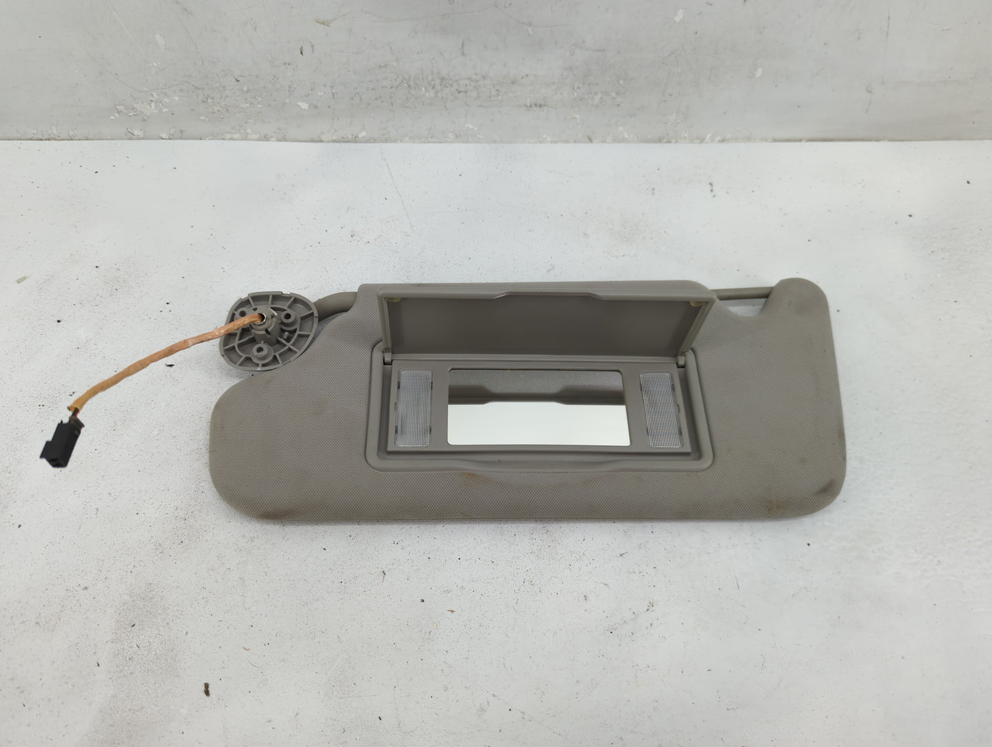 2006-2016 Chevrolet Impala Sun Visor Shade Replacement Passenger Right Mirror Fits OEM Used Auto Parts - Oemusedautoparts1.c