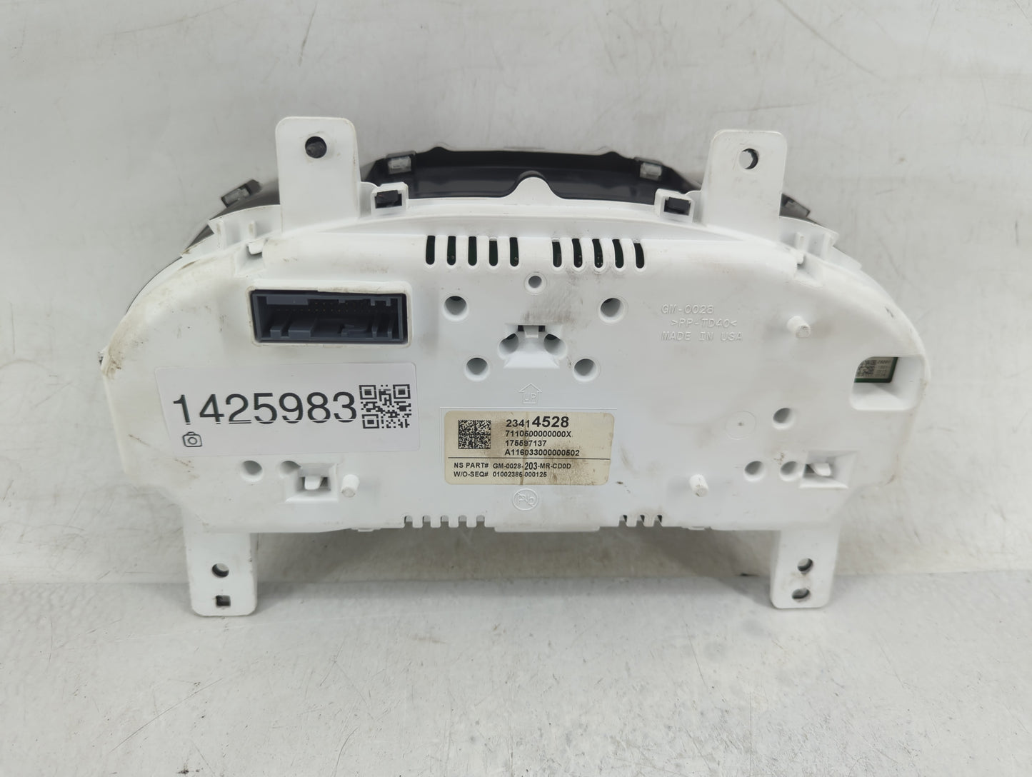2016 Chevrolet Impala Instrument Cluster Speedometer Gauges P/N:23414528 GM-0028-203-MR-CD0D Fits OEM Used Auto Parts - Oemu