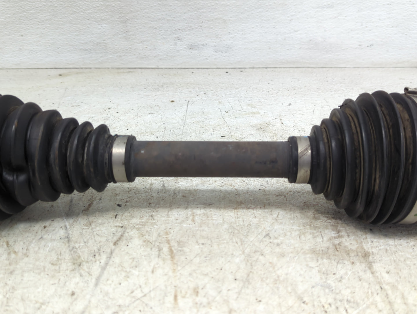 2012-2016 Chevrolet Impala Axle Shaft Front Driver Cv C/v - Oemusedautoparts1.com