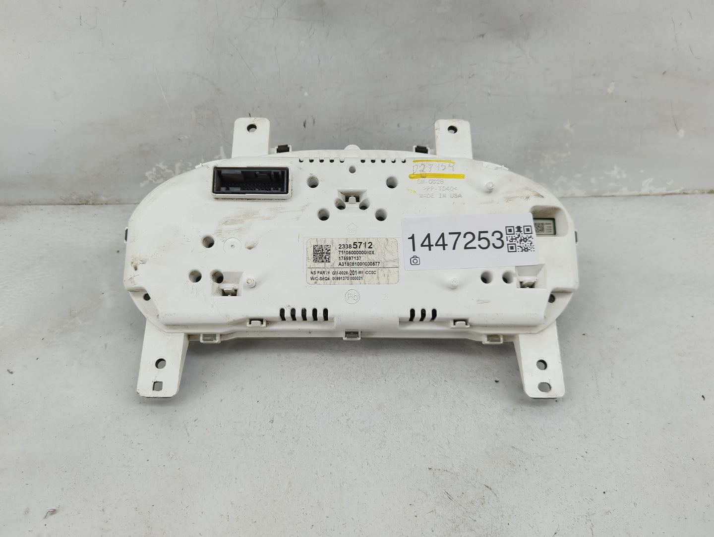 2016 Chevrolet Impala Instrument Cluster Speedometer Gauges P/N:23385712 71105000000X, 176597137, A315281000000577 Fits OEM 