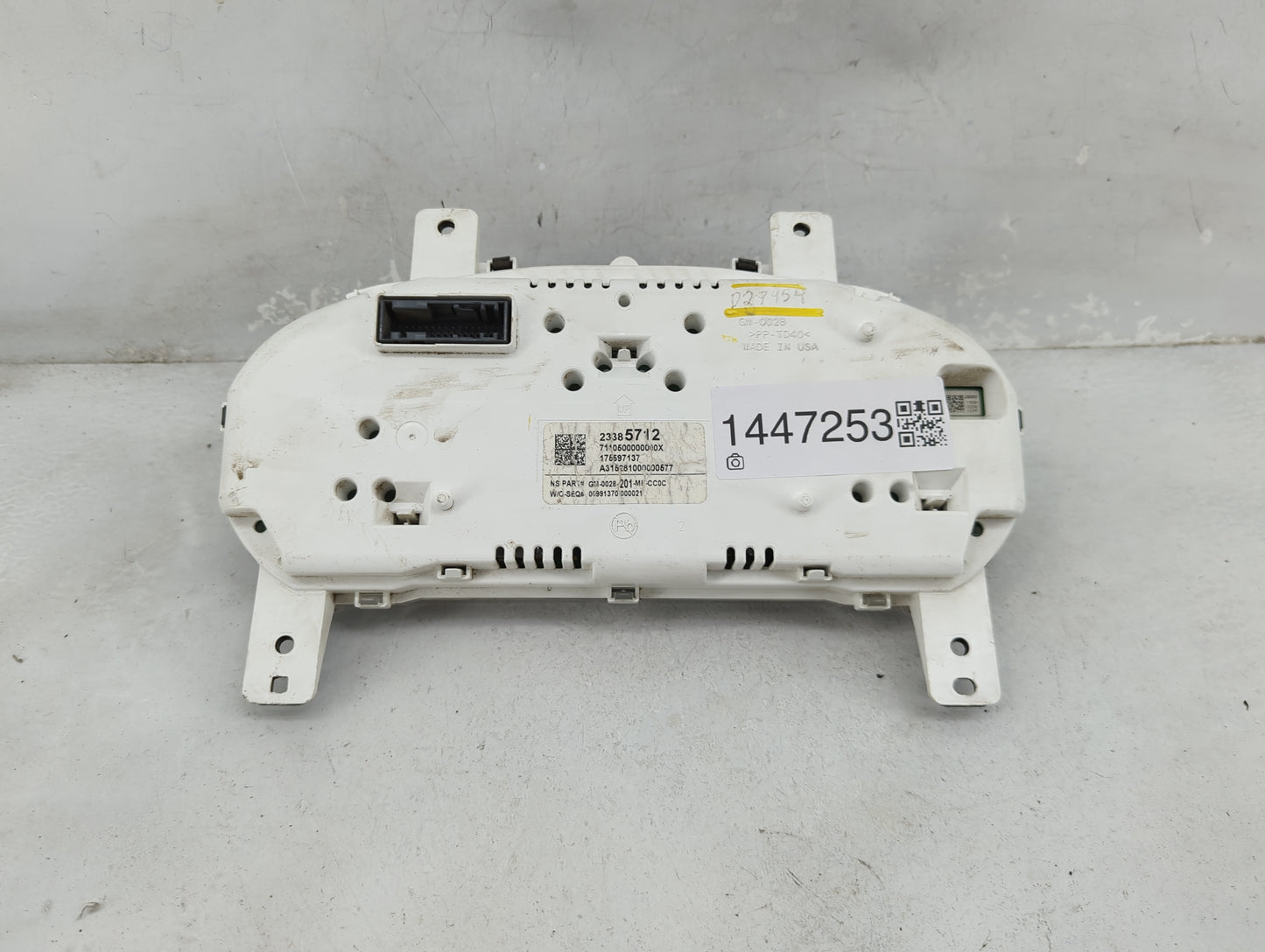 2016 Chevrolet Impala Instrument Cluster Speedometer Gauges P/N:23385712 71105000000X, 176597137, A315281000000577 Fits OEM 