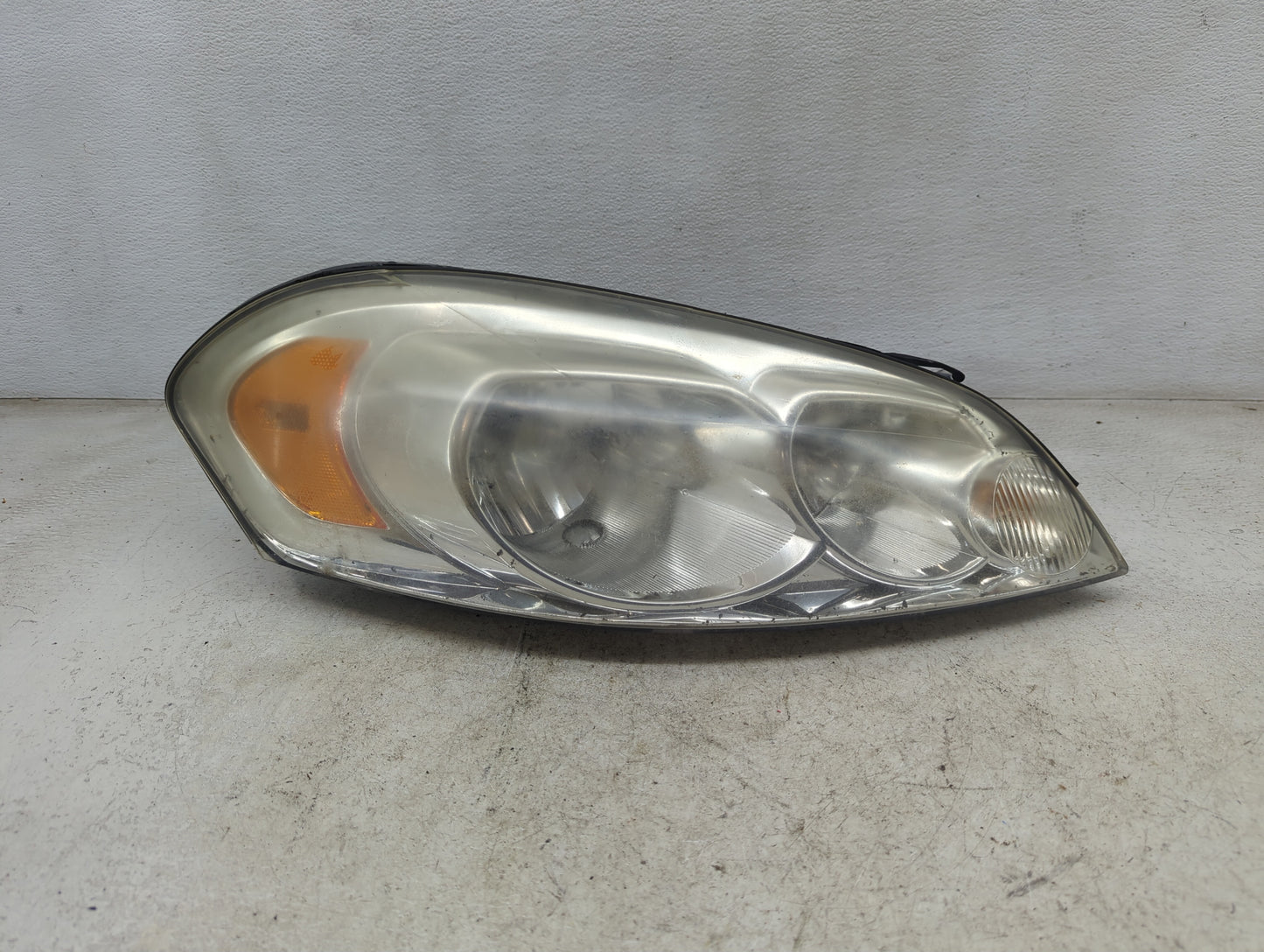 2006-2016 Chevrolet Impala Passenger Right Oem Head Light Headlight Lamp - Oemusedautoparts1.com
