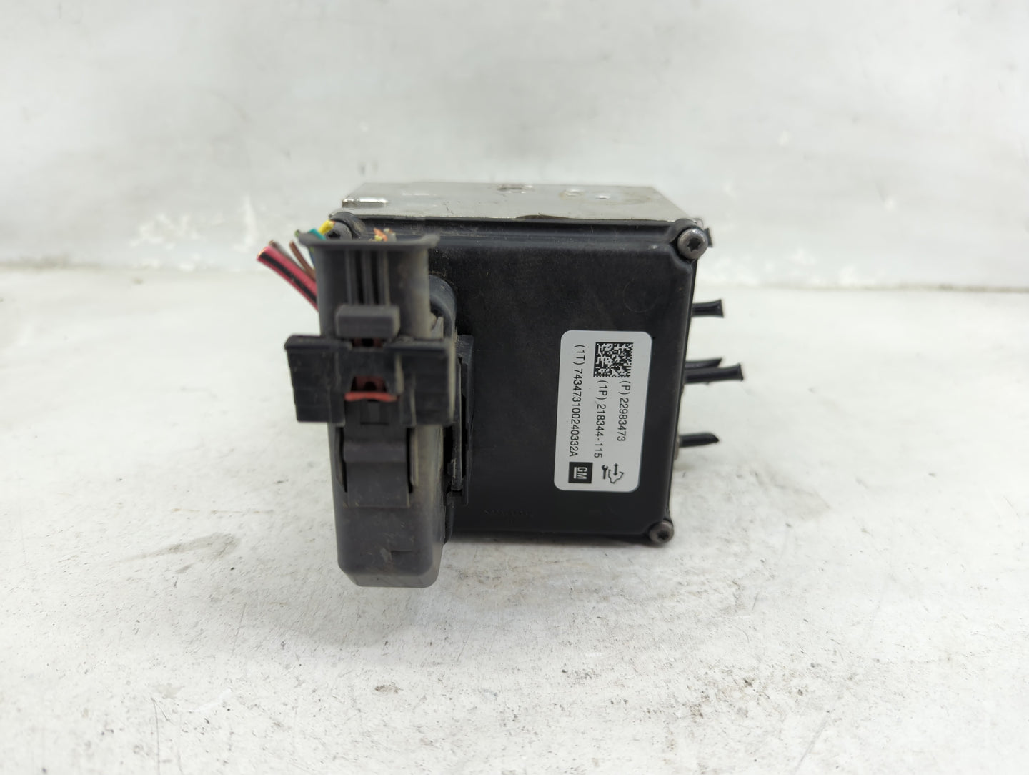 2014-2016 Chevrolet Impala ABS Pump Control Module Replacement P/N:22983473 Fits Fits 2014 2015 2016 OEM Used Auto Parts - O