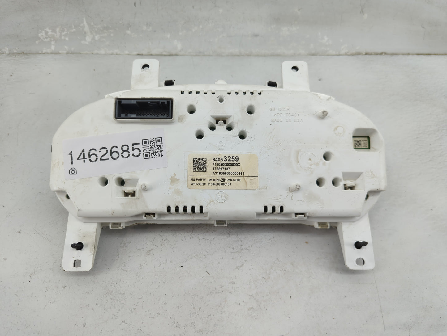 2016 Chevrolet Impala Instrument Cluster Speedometer Gauges P/N:84053259 GM-0028-201-MR-CE0E Miles: Fits OEM Used Auto Parts