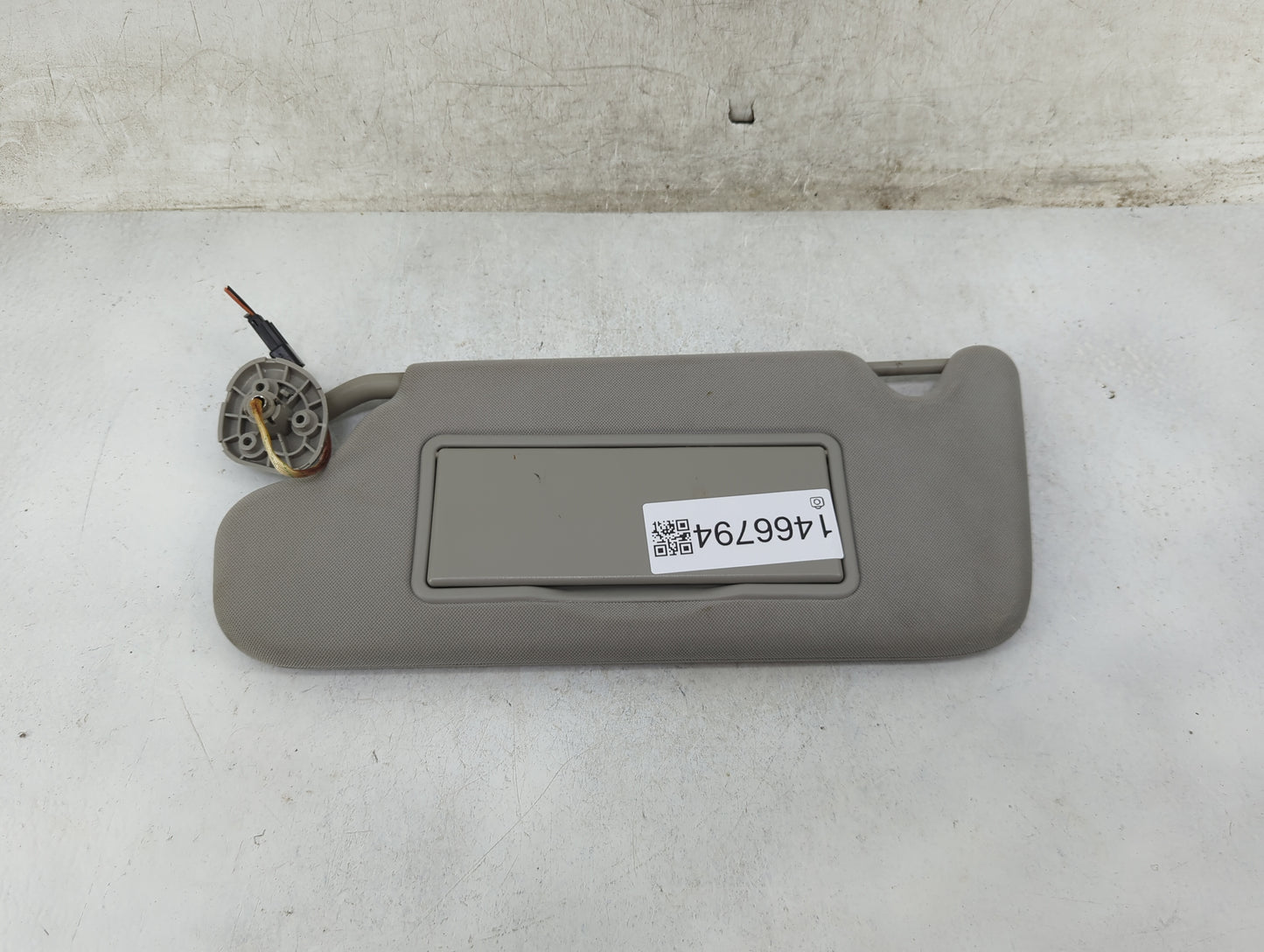 2006-2016 Chevrolet Impala Sun Visor Shade Replacement Driver Left Mirror Fits OEM Used Auto Parts - Oemusedautoparts1.com
