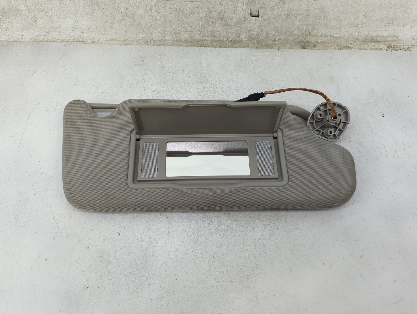 2006-2016 Chevrolet Impala Sun Visor Shade Replacement Passenger Right Mirror Fits OEM Used Auto Parts - Oemusedautoparts1.c