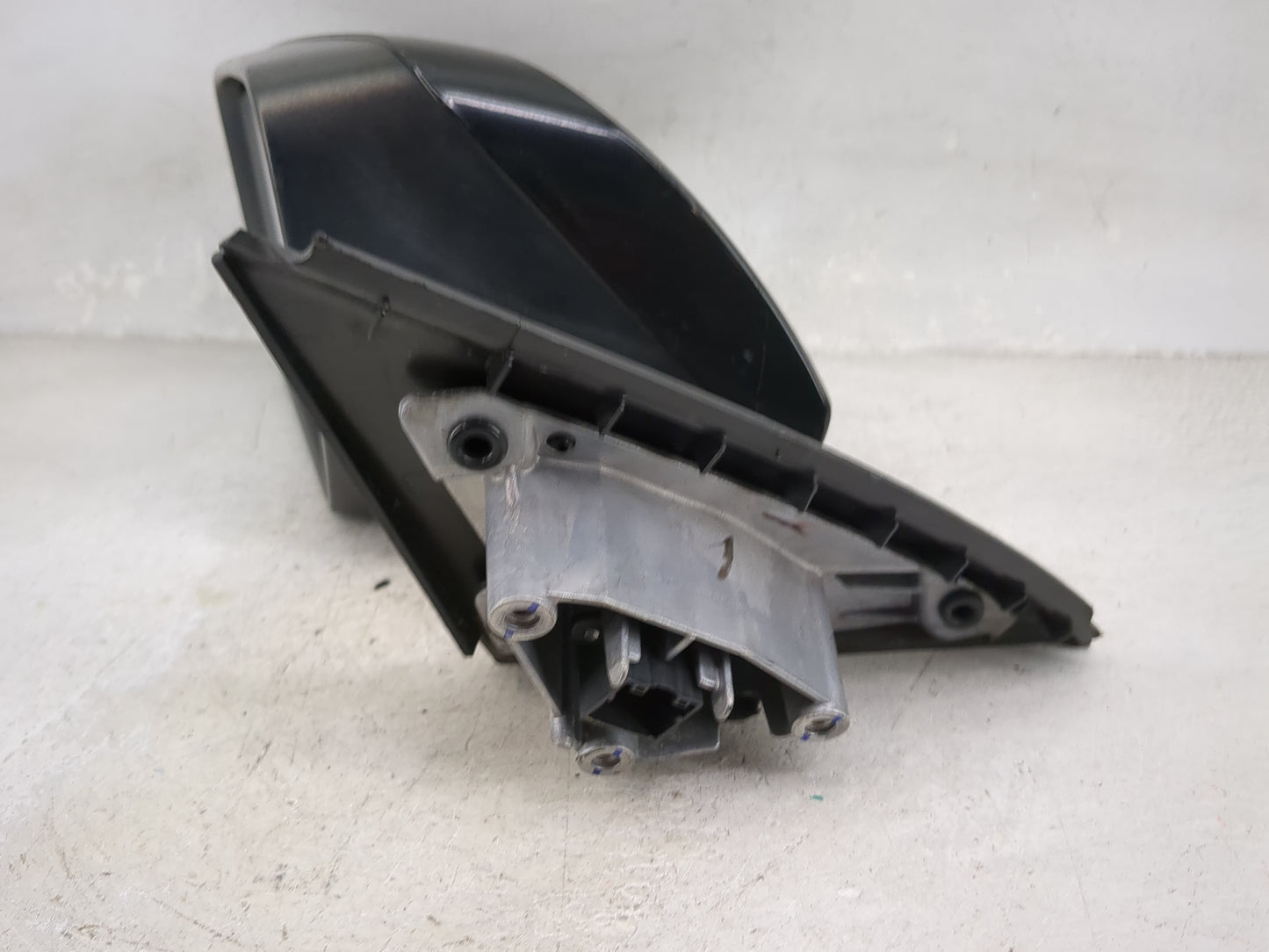 2016 Chevrolet Impala Driver Side View Mirror - Left Door Mirror OEM Used - Oemusedautoparts1.com