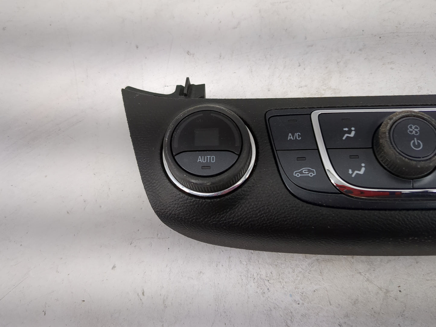 2014-2020 Chevrolet Impala Climate Control Module Temperature AC/Heater Replacement P/N:23453509 QFGM207A Fits OEM Used Auto