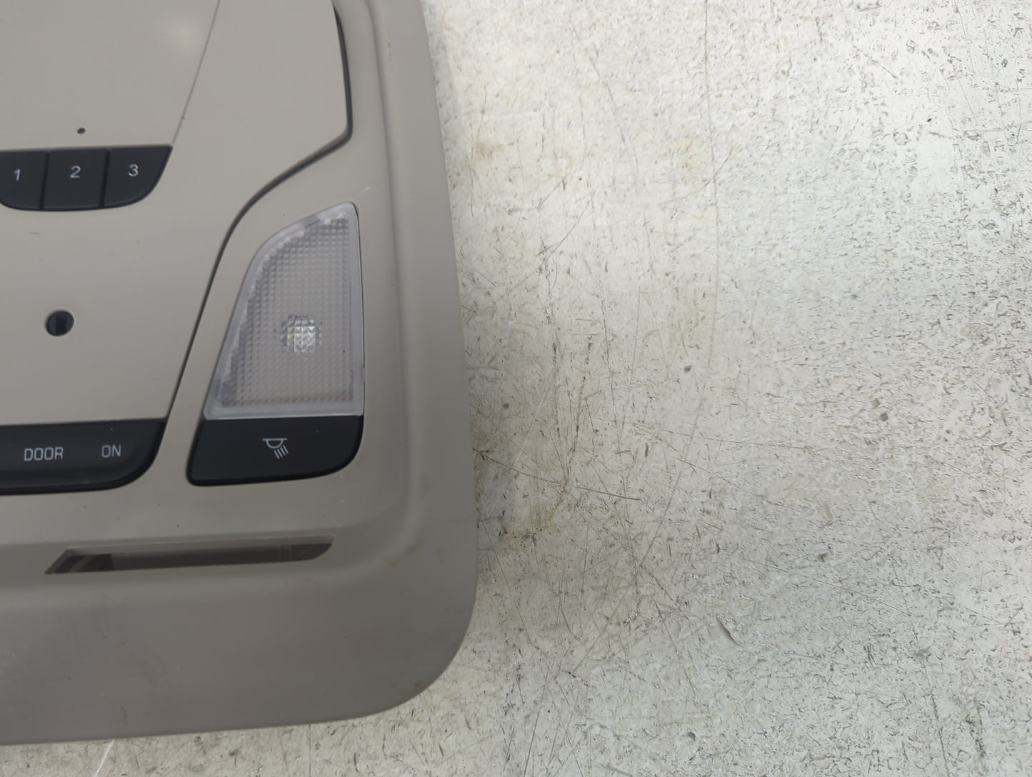 2016 Chevrolet Impala Overhead Roof Console Tan - Oemusedautoparts1.com