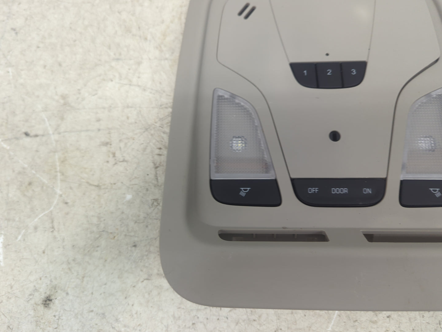 2016 Chevrolet Impala Overhead Roof Console Tan - Oemusedautoparts1.com