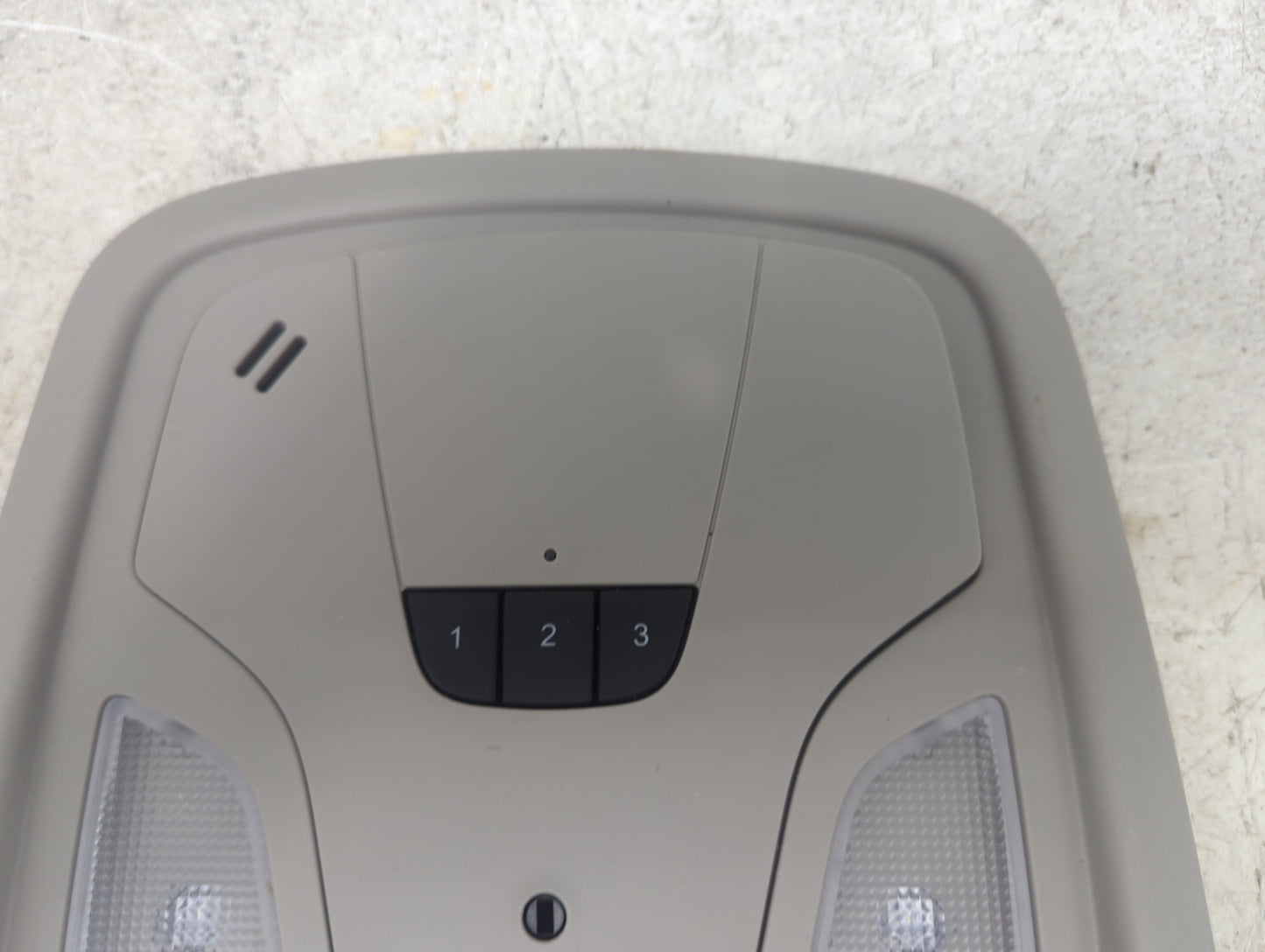 2016 Chevrolet Impala Overhead Roof Console Tan - Oemusedautoparts1.com