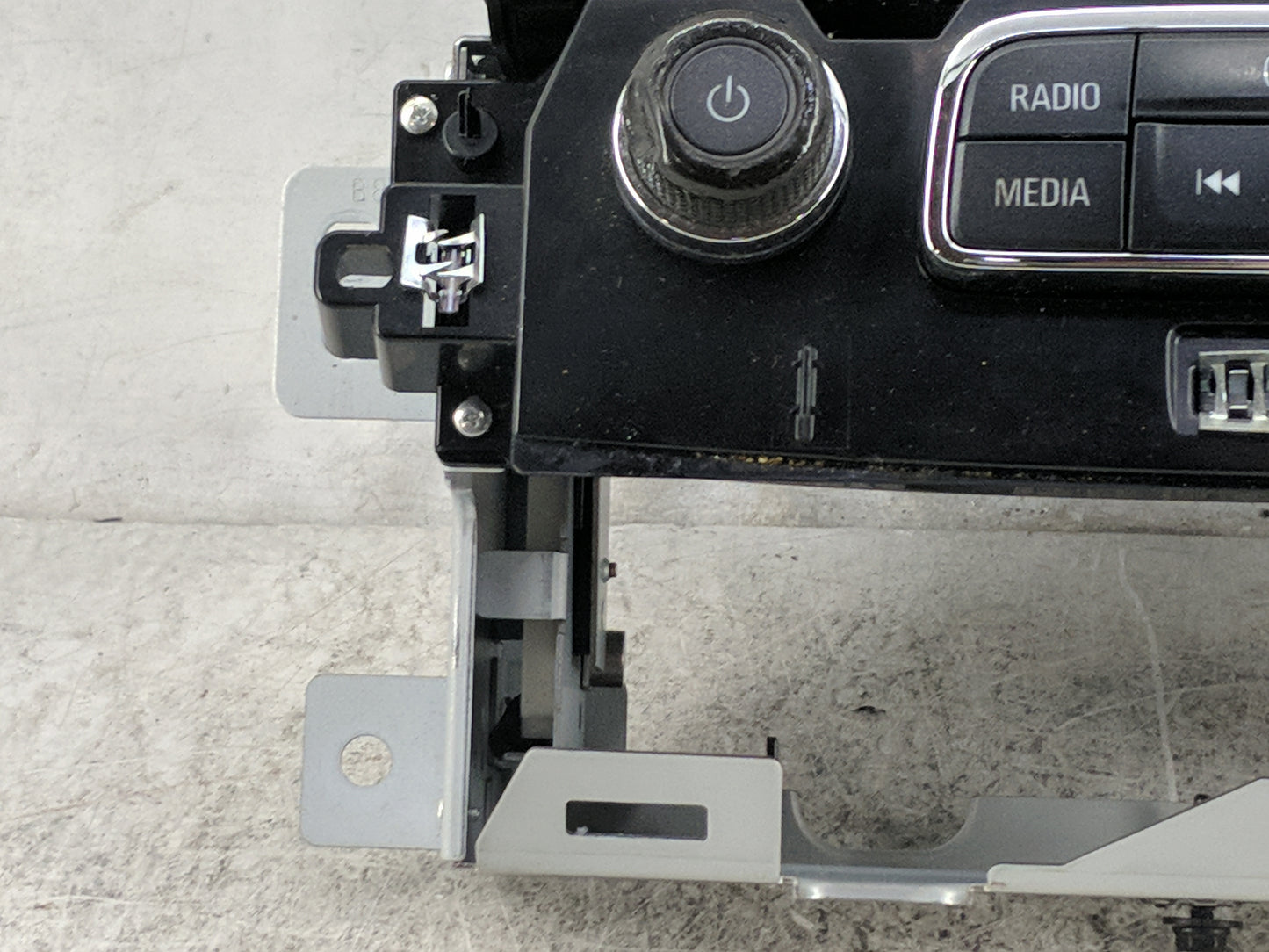 2016-2016 Chevrolet Impala Radio Control Panel - Oemusedautoparts1.com