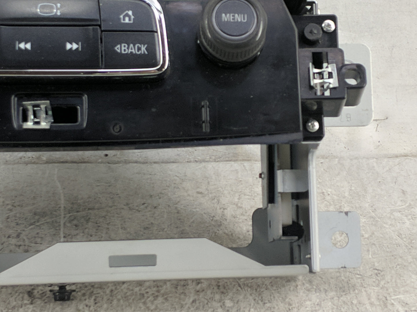 2016-2016 Chevrolet Impala Radio Control Panel - Oemusedautoparts1.com