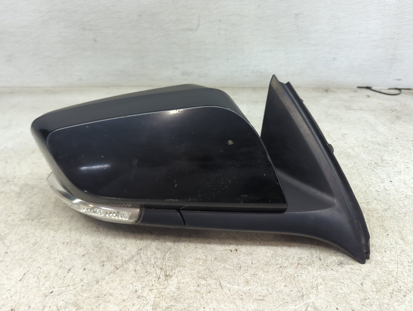 2016-2020 Chevrolet Impala Passenger Side View Mirror - Right Door Mirror OEM Used - Oemusedautoparts1.com