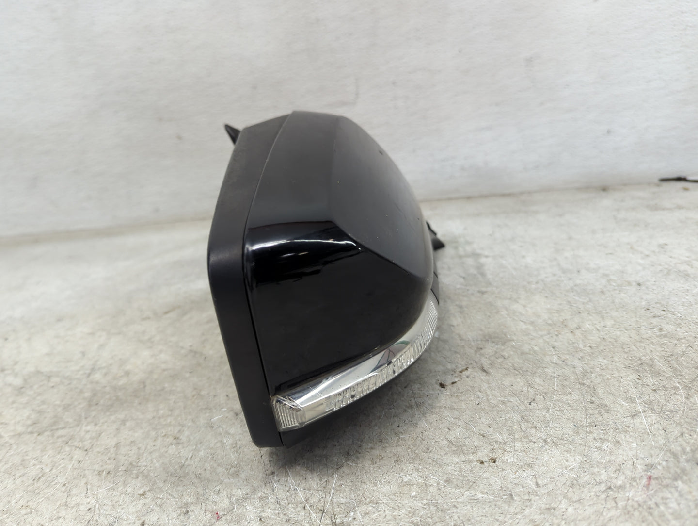 2016-2020 Chevrolet Impala Passenger Side View Mirror - Right Door Mirror OEM Used - Oemusedautoparts1.com