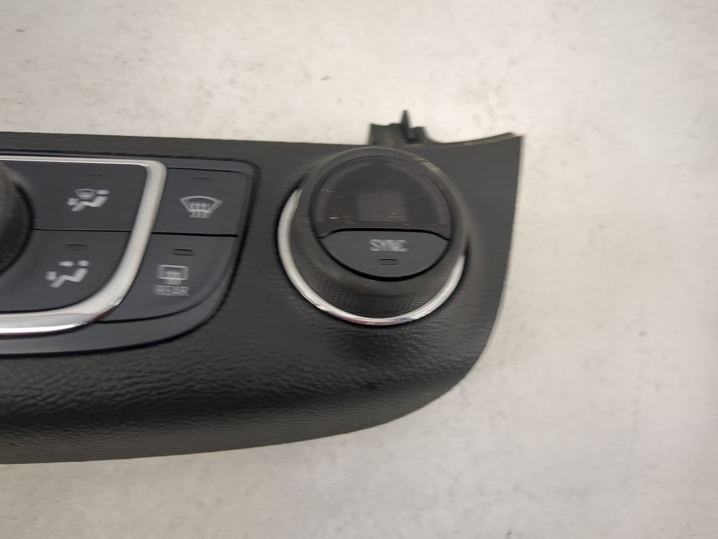 2014-2020 Chevrolet Impala Climate Control Module Temperature AC/Heater Replacement P/N:SBB416407 QFGM207A Fits OEM Used Aut