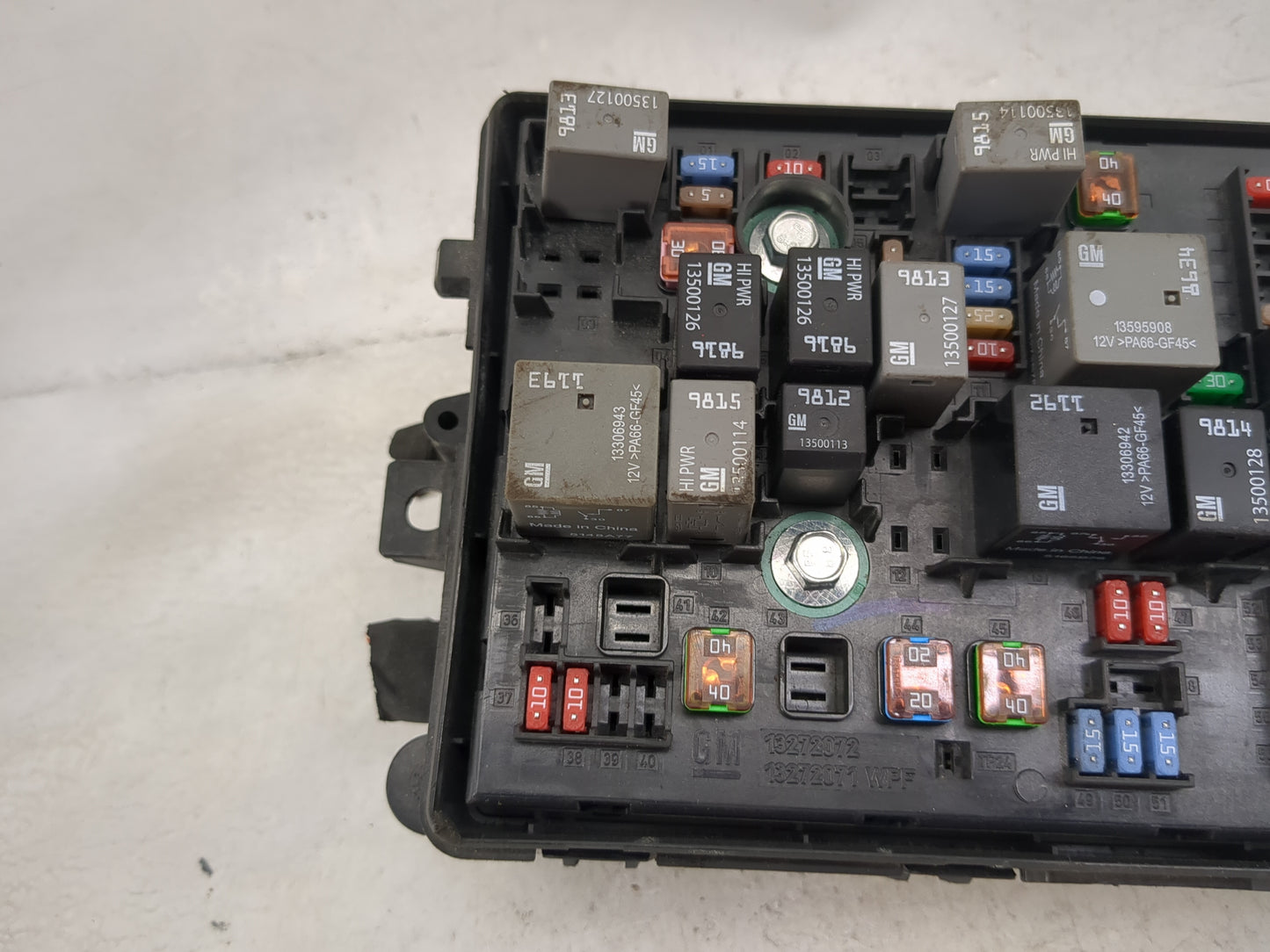 2016-2019 Chevrolet Impala Fusebox Fuse Box Panel Relay Module P/N:13272072 13272071 Fits Fits 2016 2017 2018 2019 OEM Used 
